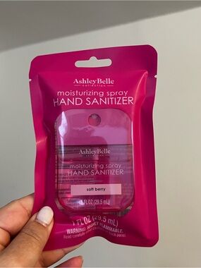 Ashley Belle - Soft Berry Moisturizing Spray Hand Sanitizer